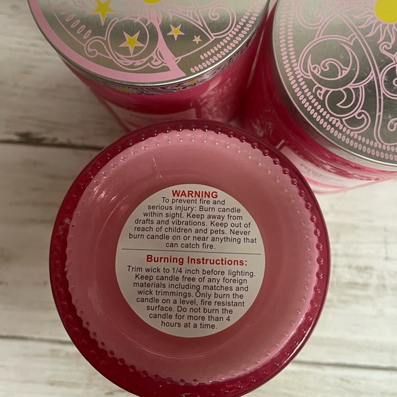 Hand poured luxury soy/coconut candles - Picture 5 of 8